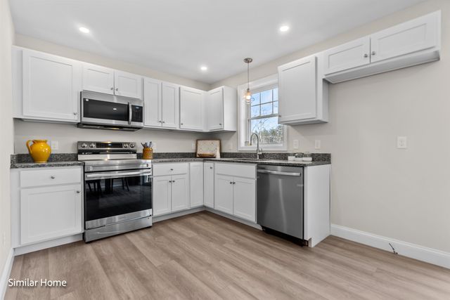 8B The Crossings at Village Center Drive, Barrington, NH 03825