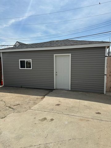 3145 W 42nd Street, Chicago, IL 60632