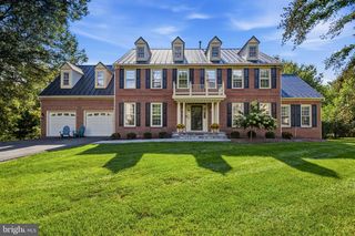 1418 HAGUE DR SW, Leesburg, VA 20175