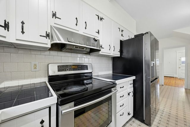 63 Park Terrace Rd, Worcester, MA 01604