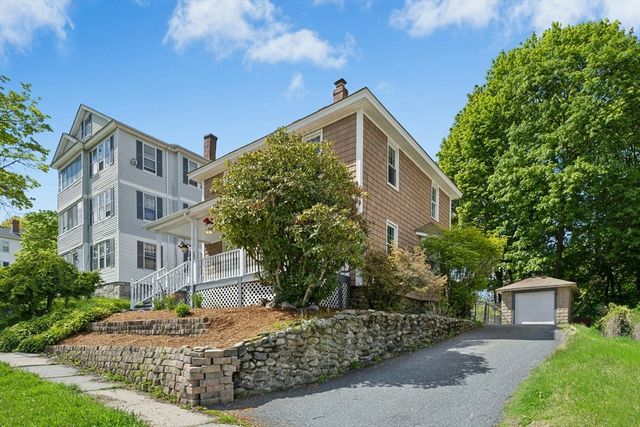 63 Park Terrace Rd, Worcester, MA 01604