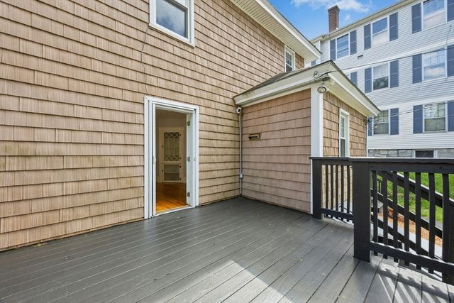 63 Park Terrace Rd, Worcester, MA 01604