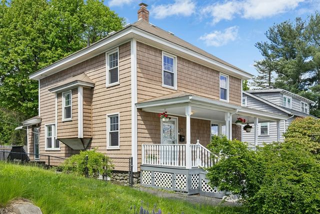 63 Park Terrace Rd, Worcester, MA 01604