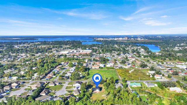 537 N 11th Street, Panama City, FL 32404