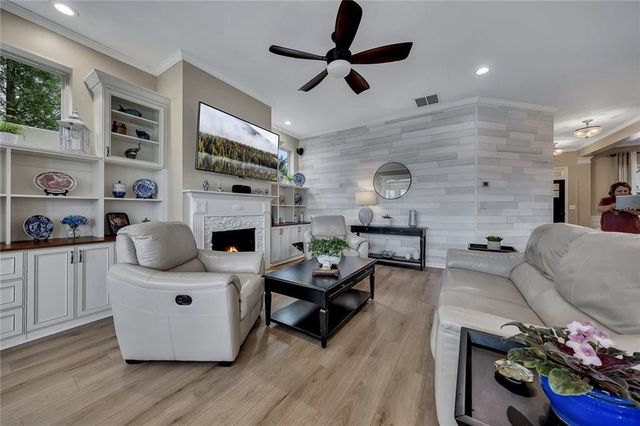 206 Hickory Nut Lane, Canton, GA 30115