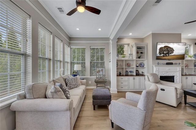 206 Hickory Nut Lane, Canton, GA 30115