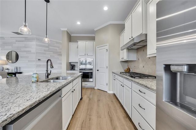 206 Hickory Nut Lane, Canton, GA 30115