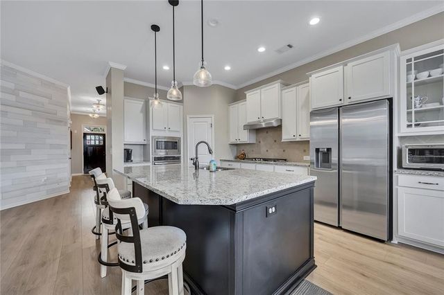 206 Hickory Nut Lane, Canton, GA 30115