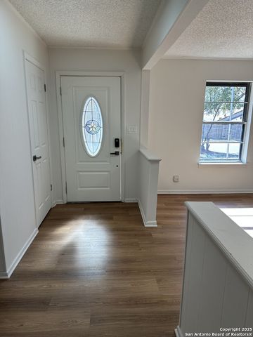 6127 Walking Gait, San Antonio, TX 78240