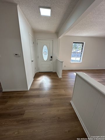 6127 Walking Gait, San Antonio, TX 78240