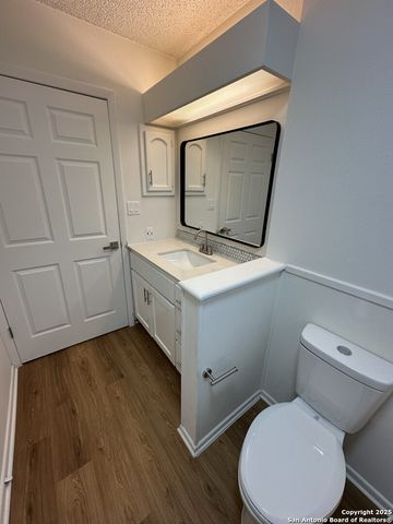 6127 Walking Gait, San Antonio, TX 78240