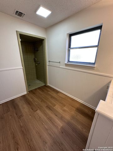 6127 Walking Gait, San Antonio, TX 78240