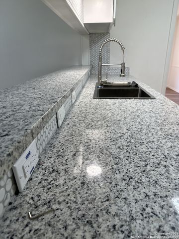 6127 Walking Gait, San Antonio, TX 78240