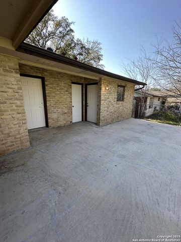 6127 Walking Gait, San Antonio, TX 78240