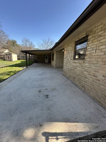 6127 Walking Gait, San Antonio, TX 78240