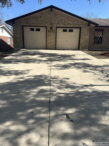 6127 Walking Gait, San Antonio, TX 78240