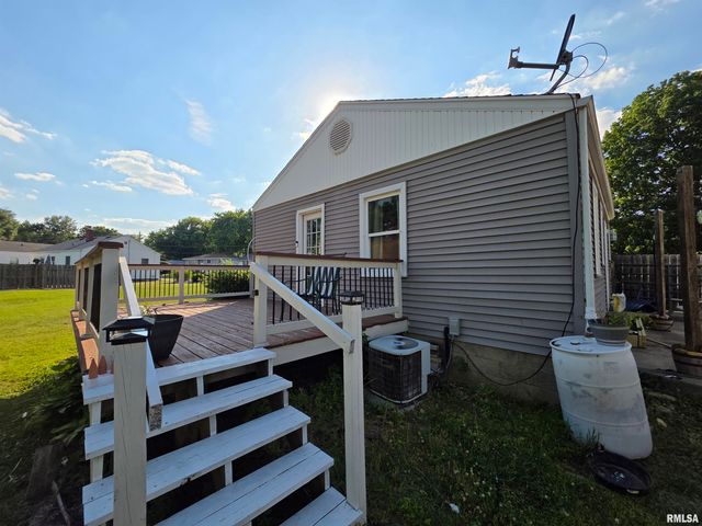 244 LAWNRIDGE Drive, Creve Coeur, IL 61610