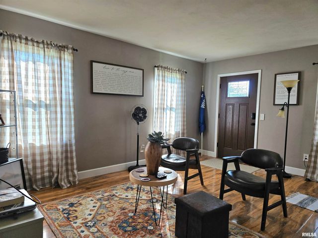 244 LAWNRIDGE Drive, Creve Coeur, IL 61610