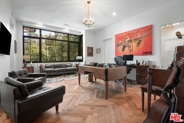 16001 Woodvale Road, Encino, CA 91436