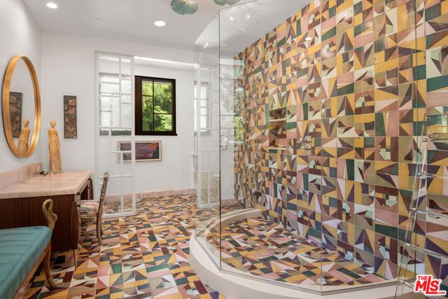 16001 Woodvale Road, Encino, CA 91436