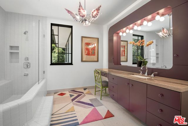 16001 Woodvale Road, Encino, CA 91436