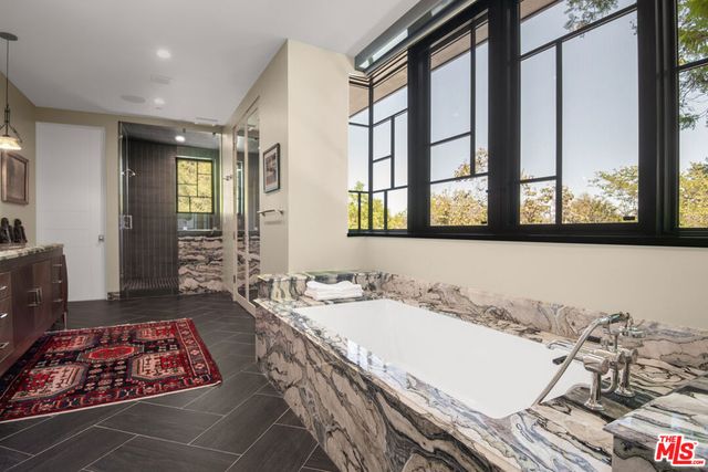 16001 Woodvale Road, Encino, CA 91436