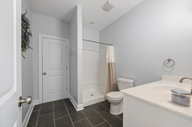226 Walton Rd, Hampshire, TN 38461