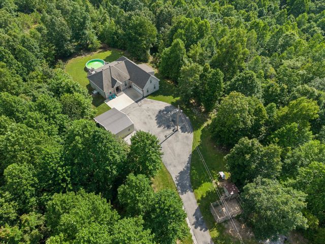 226 Walton Rd, Hampshire, TN 38461