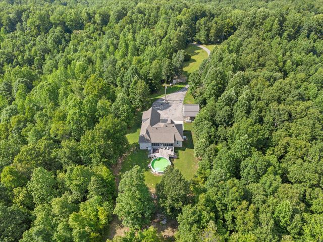 226 Walton Rd, Hampshire, TN 38461