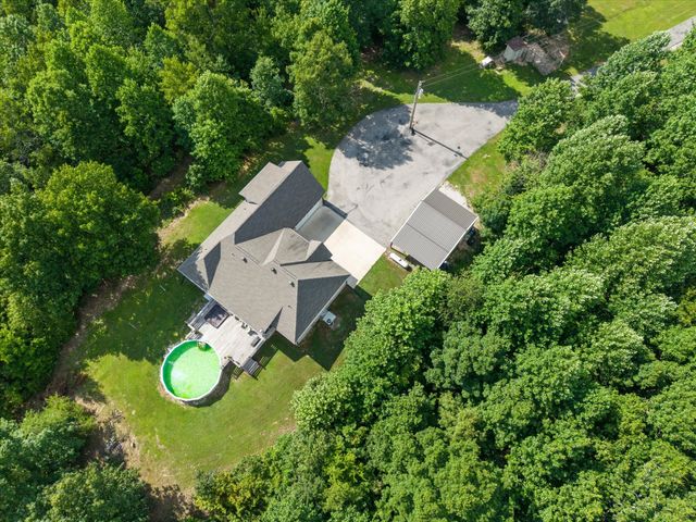 226 Walton Rd, Hampshire, TN 38461