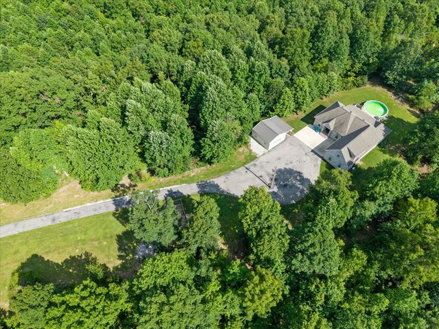226 Walton Rd, Hampshire, TN 38461