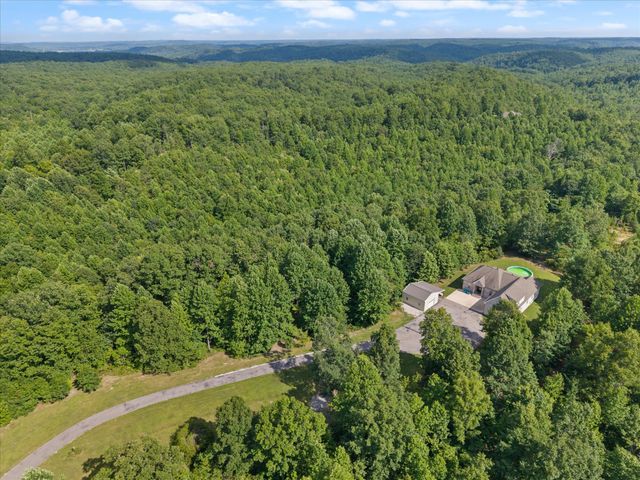 226 Walton Rd, Hampshire, TN 38461