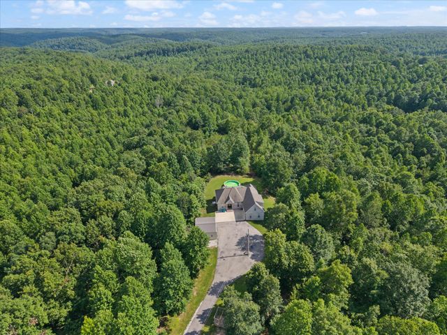 226 Walton Rd, Hampshire, TN 38461