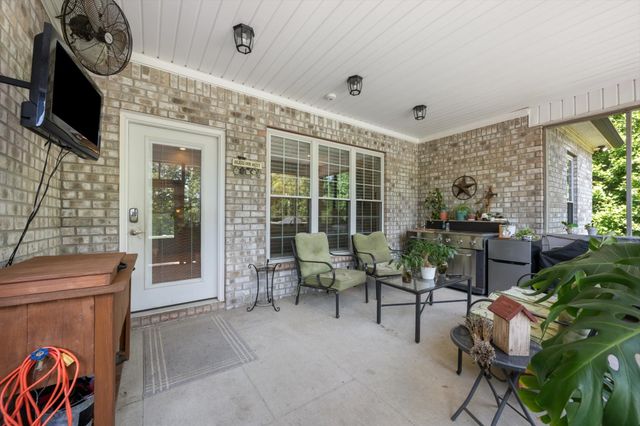 226 Walton Rd, Hampshire, TN 38461