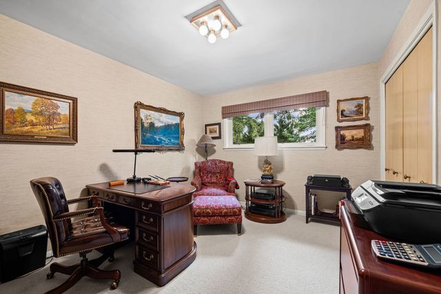415 Clavey Lane, Highland Park, IL 60035