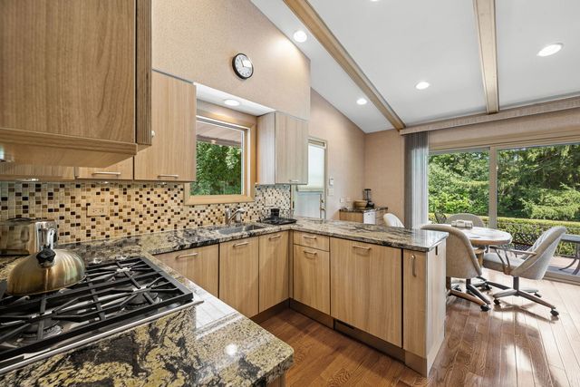 415 Clavey Lane, Highland Park, IL 60035