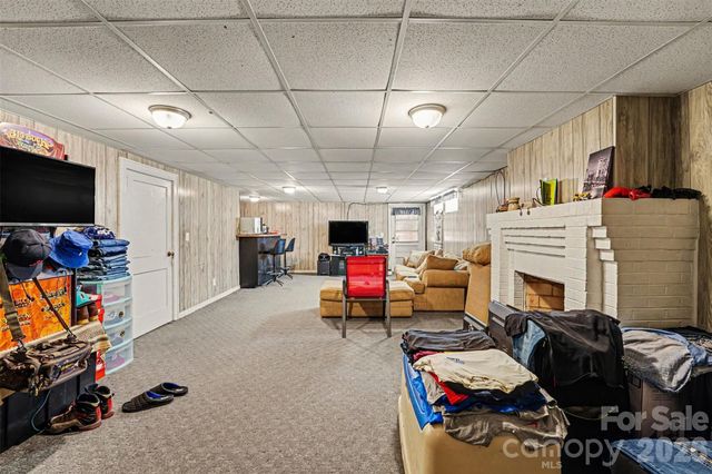 1612 Statesville Boulevard, Salisbury, NC 28144