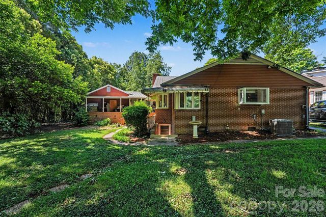 1612 Statesville Boulevard, Salisbury, NC 28144