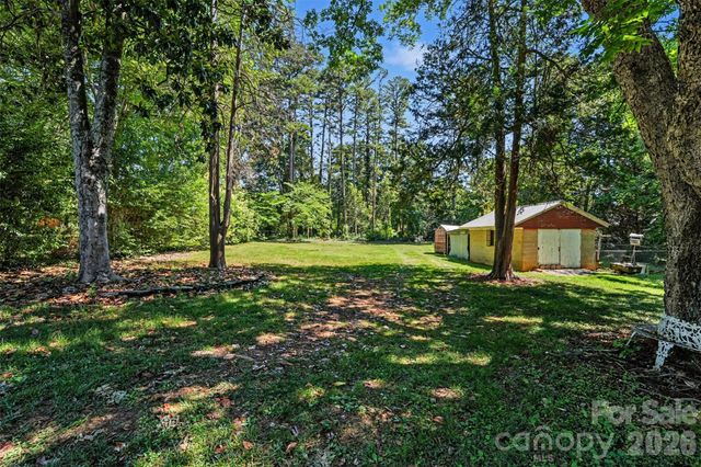 1612 Statesville Boulevard, Salisbury, NC 28144