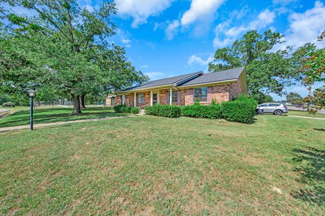 801 Pampa Street, Sulphur Springs, TX 75482