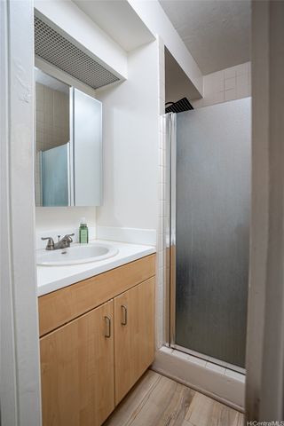 2222 Aloha Drive 104, Honolulu, HI 96815