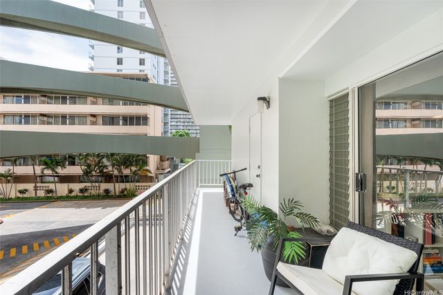 2222 Aloha Drive 104, Honolulu, HI 96815