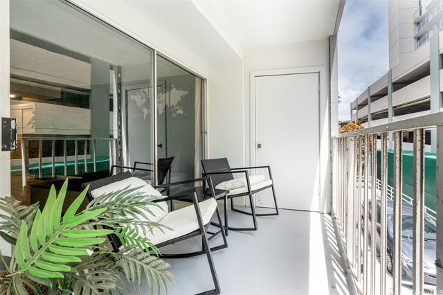 2222 Aloha Drive 104, Honolulu, HI 96815