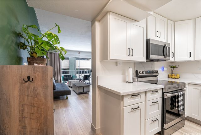 2222 Aloha Drive 104, Honolulu, HI 96815