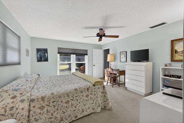 19 E Arch Drive, Lake Worth, FL 33467