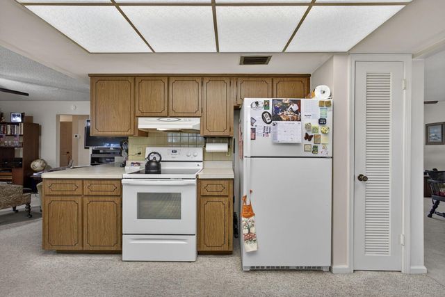 19 E Arch Drive, Lake Worth, FL 33467