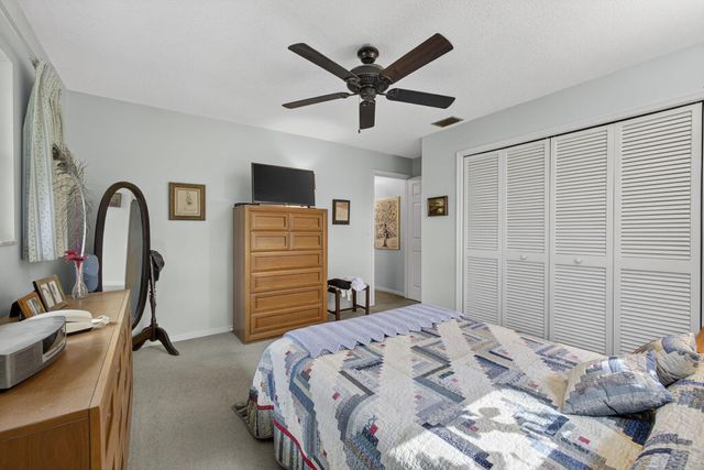 19 E Arch Drive, Lake Worth, FL 33467