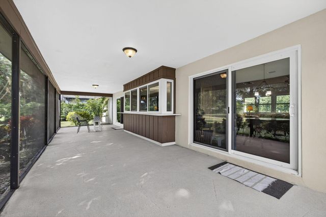 19 E Arch Drive, Lake Worth, FL 33467