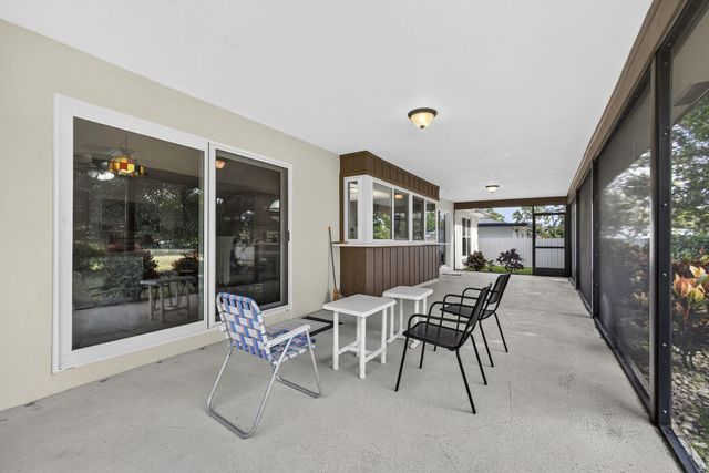 19 E Arch Drive, Lake Worth, FL 33467