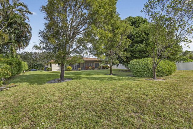 19 E Arch Drive, Lake Worth, FL 33467